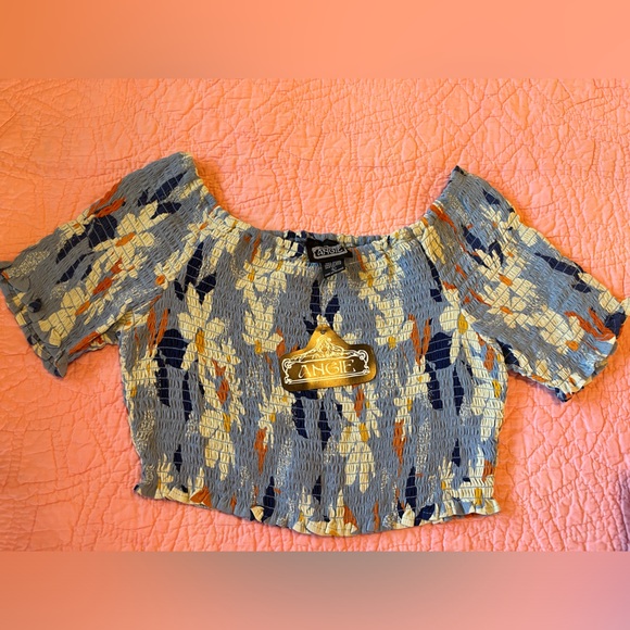 Angie Blue Floral Stretch Crop Top Summer Casual Peasant Boho Size L Large NWT - Picture 3 of 6